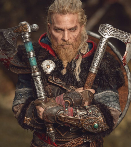 Лучший косплей мужской версии Эйвора