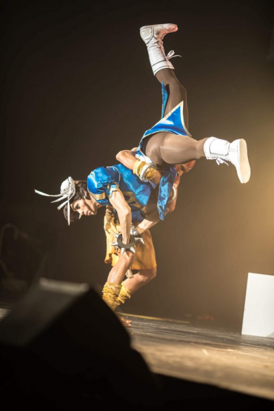 Близкий взгляд на косплей из Мексики на Street Fighter